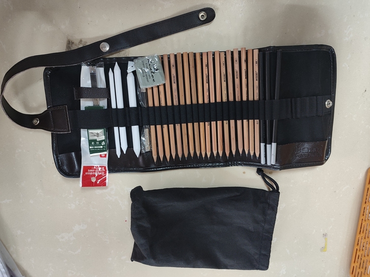 包邮。素描铅笔套装