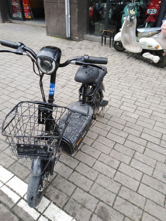 小迷你，可上电梯。超好骑。