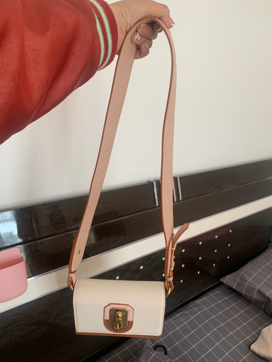 几乎没怎么背，看图吧，包太多，有意刀我