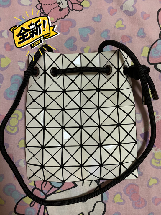 【全新】几何斜挎包，几何双肩背包，不牵扯任...