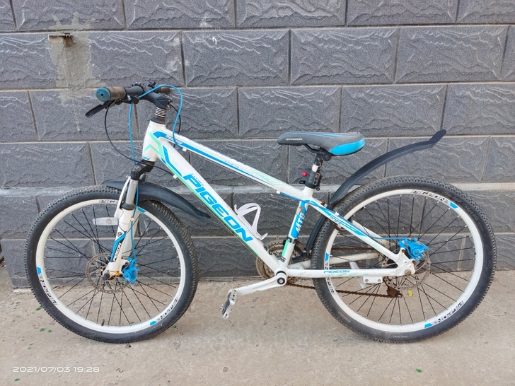 出变速自行车，200，自取，室外放有点脏，...