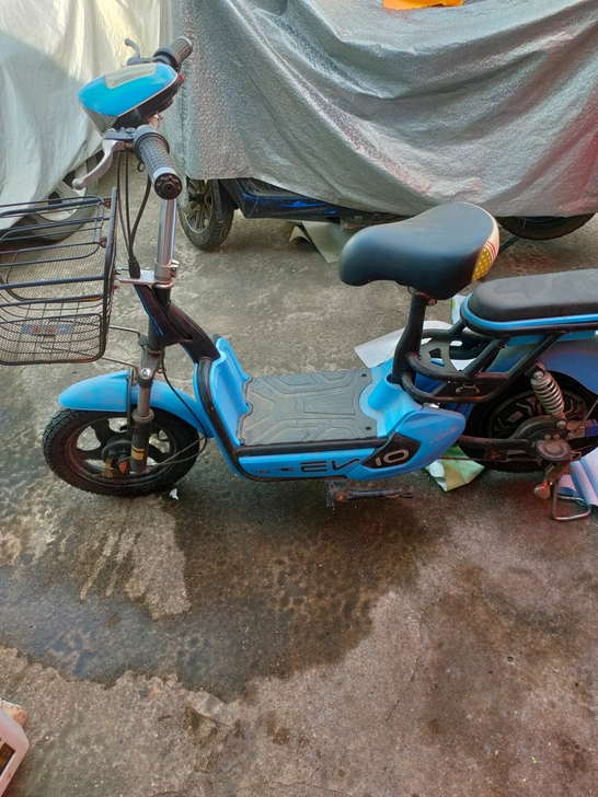 小电驴 没电池，车架 八成新