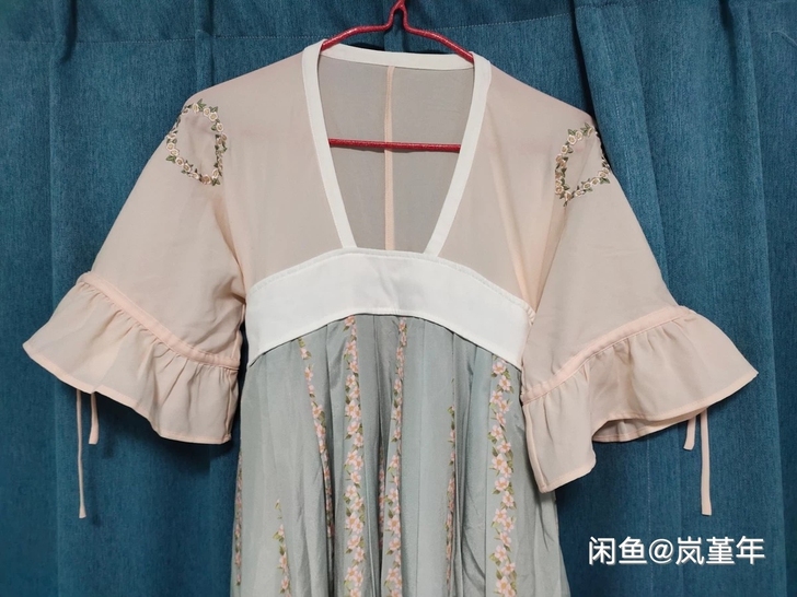 汉服元素连衣裙，买回来只试过一次，自己穿不...
