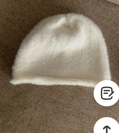 白色毛绒帽！9.9新，有弹性，头围56 感...