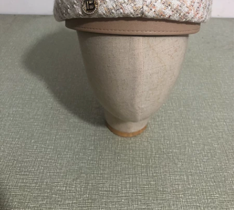 小香贝雷帽,型很正,颜色很温柔,冬季好搭配...