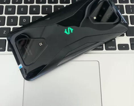 黑鲨游戏手机3 (5G) 高通骁龙865处...