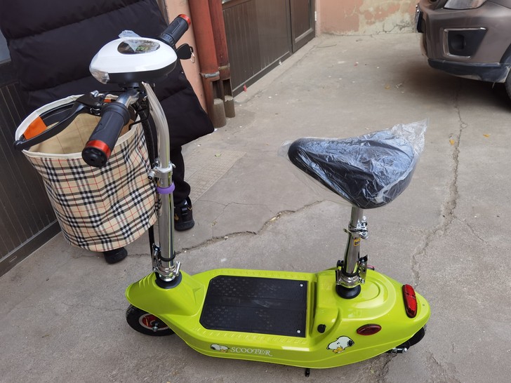 100%全新的思帝诺电瓶车,迷你小型电动车...