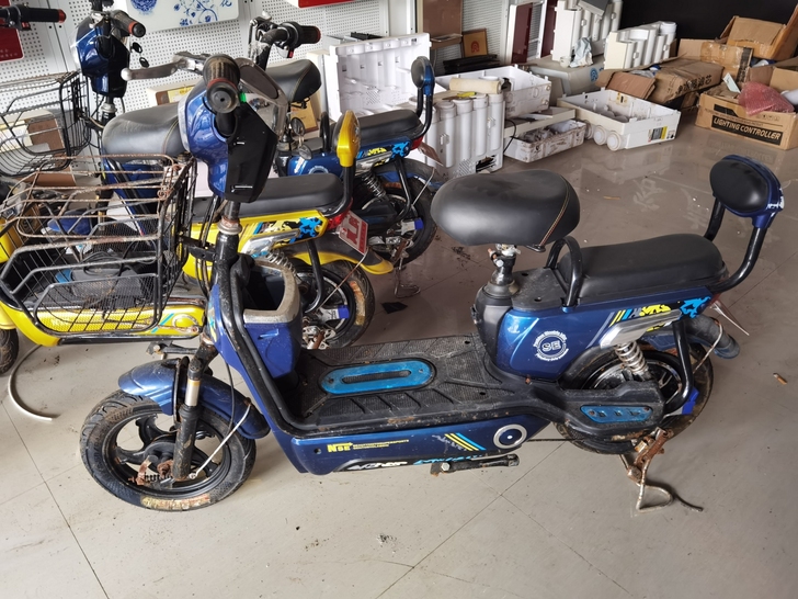 处理一批全新库存电动车、有四五十台、都是全...