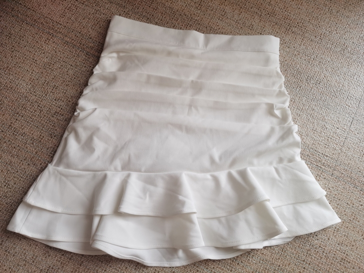 全新L码半身裙，腰围70可穿