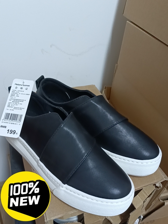 36码   美特斯邦威板鞋  皮面鞋  一...