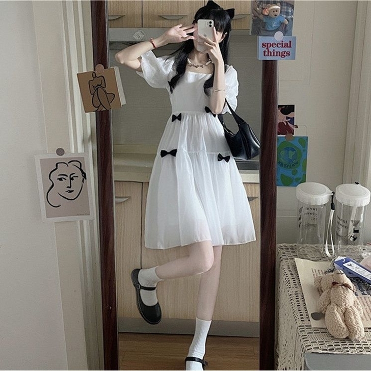 温柔风白色连衣裙女2021夏新款法式甜美薄...