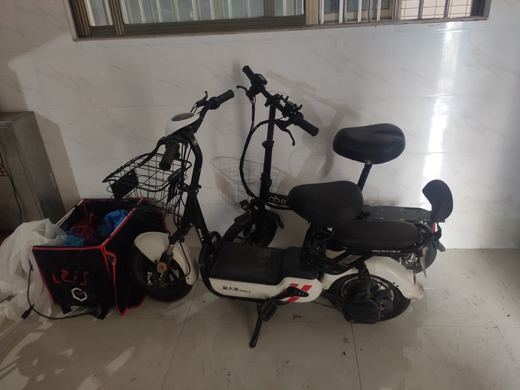 新大洲电动车 买了差不多半年 现...