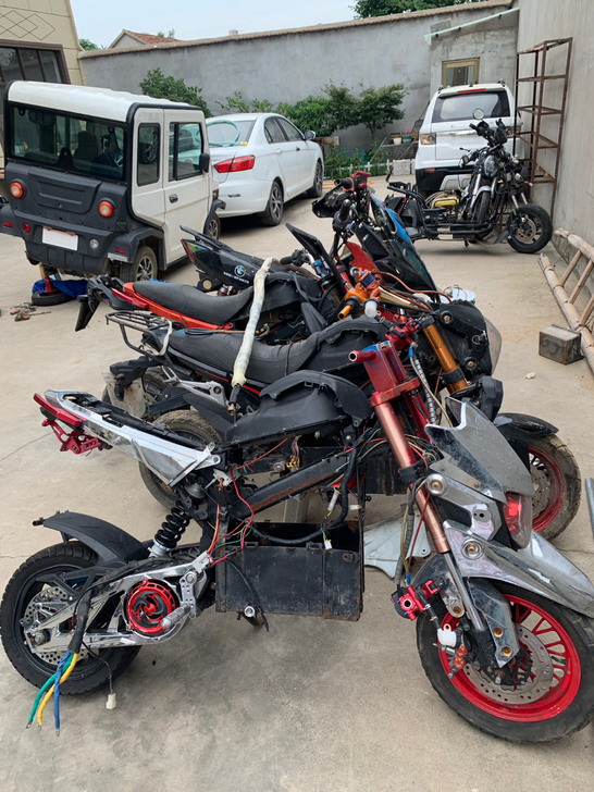 小候子拆配件透镜直推前减震ak轮毂原装轮毂...