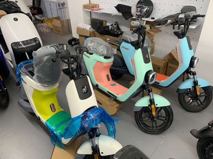 九号电动车全新，因房租到期找一个接盘的老板...