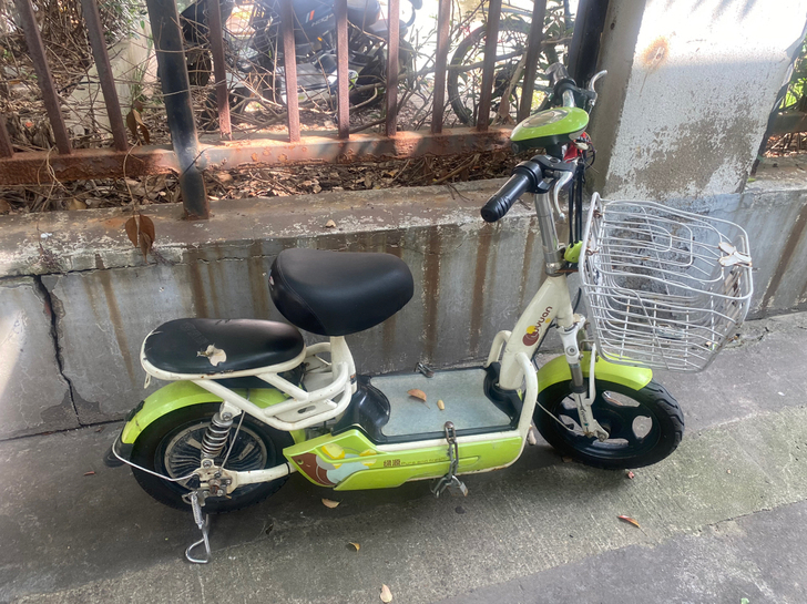 个人爱车一部，车况精品，原版车况没有补漆，...