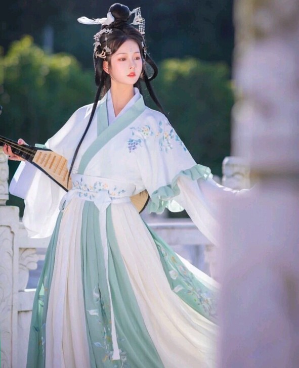 汉氧.琼华，正品，晋制破裙（8破，相当于4...