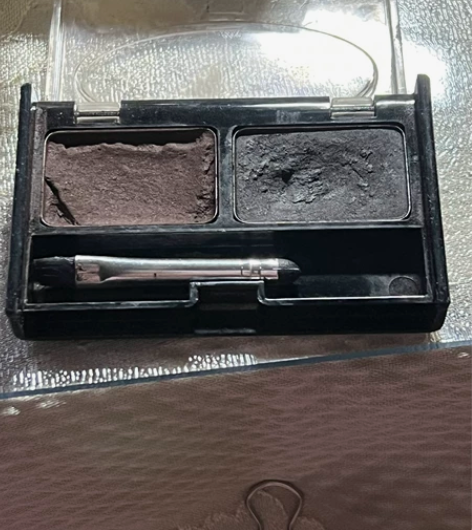 眉粉，质量保证，粉质细腻，上色好看，9成新...