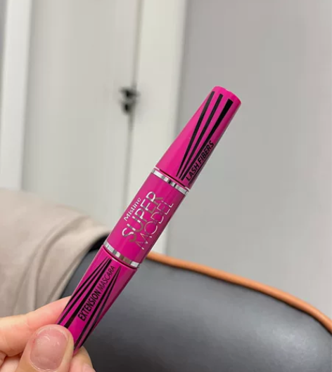 睫毛膏 只用过一次 售出不退不换 非真假问...