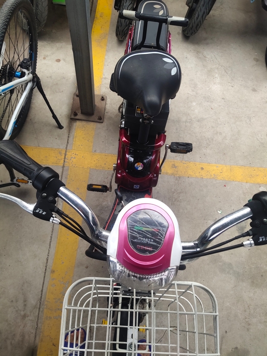 很新很新的速派奇48-12。电瓶很好,