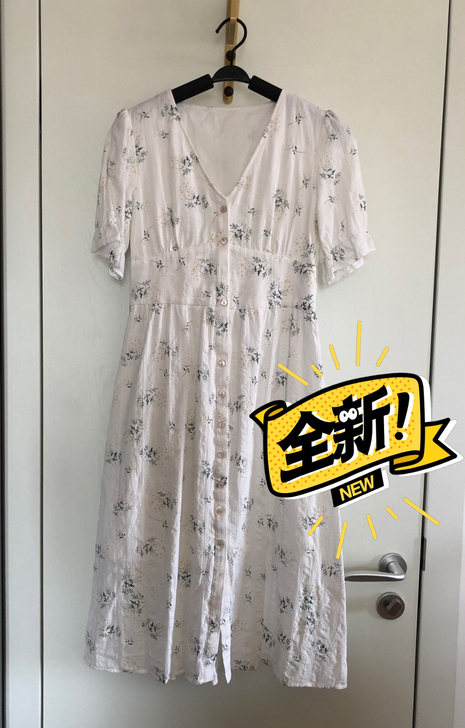 夏季新款复古法式V领碎花连衣裙女裙高腰智熏...