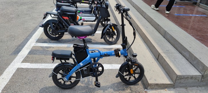 电豹电动车516买的520上牌一时冲动现转手