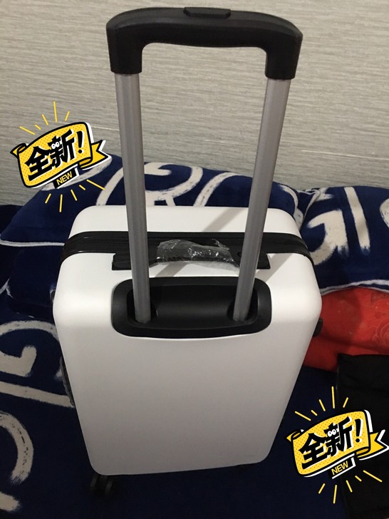 低价处理20寸白色行李箱  纯色行李箱