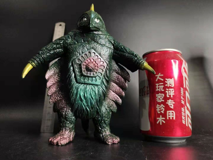 贝蒙斯坦万代日版奥特曼怪兽软胶火花扭蛋戏画...