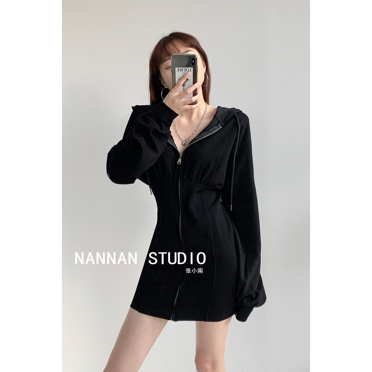 欧美风设计感连帽卫衣收腰包臀裙女包身短裙显...