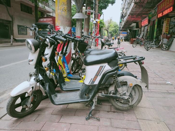 众行双电车，每月租车费608，已包括e换电...