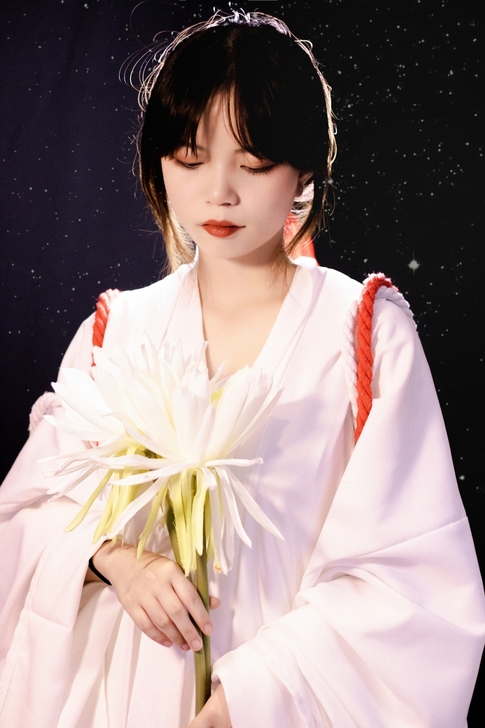 以上兼为本人拍摄,相机是佳能200d二代,...