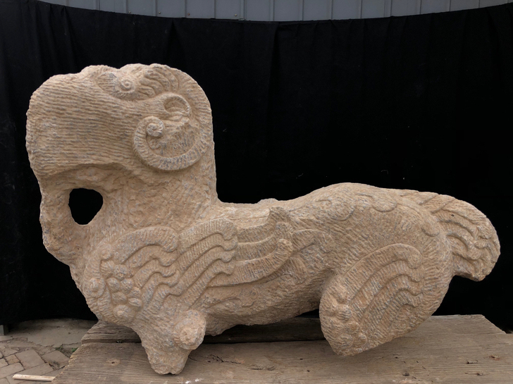 南北朝 出土青石羽翼神兽白泽