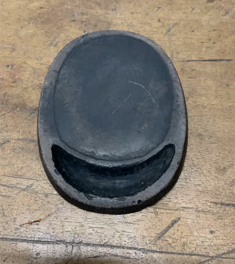 清朝精致双面端砚 质地很细腻,品相如图有小...