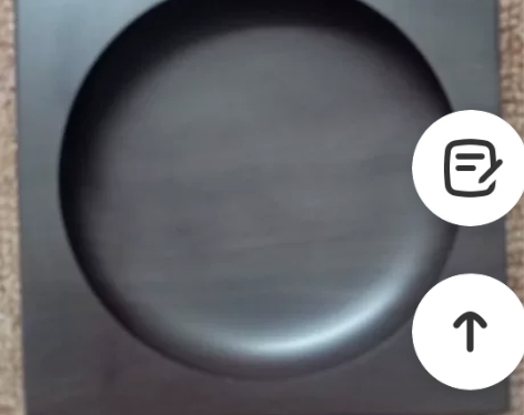 端砚，宋坑，石质幼嫩，细腻。正方形砚，不带...