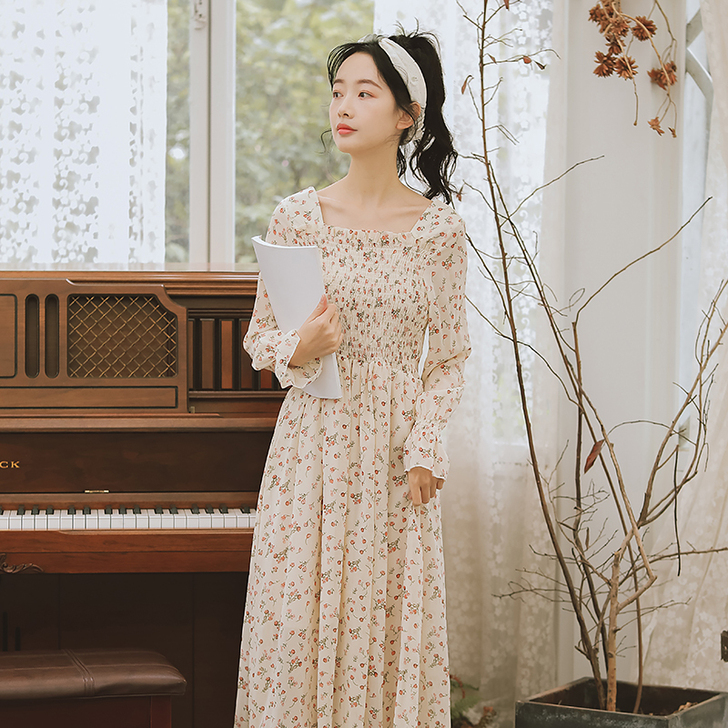 早秋新款女装2019收腰显瘦气质文艺碎花荷...
