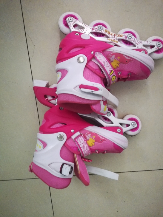 初学者溜冰鞋成人款，可调节长短37-41码...