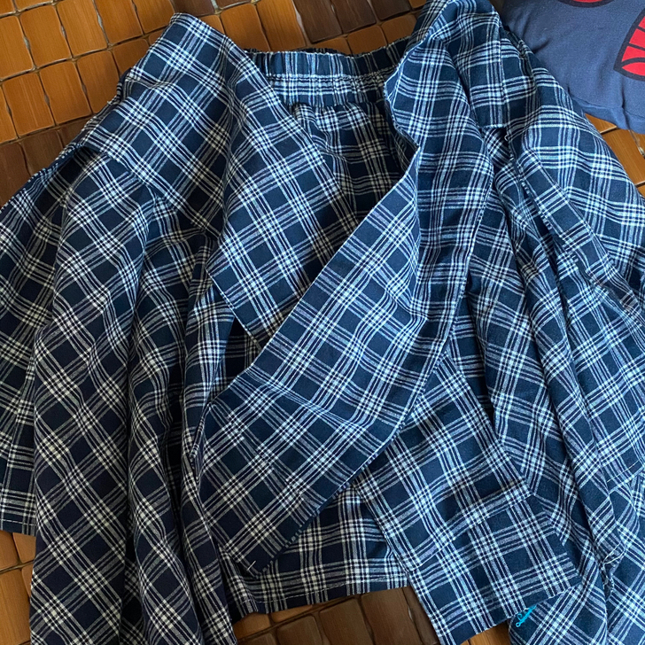 小裙子两条，没穿出去过，仅试穿
