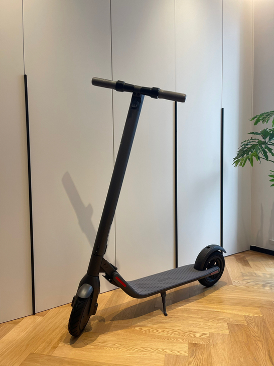 九号电动滑板车Ninebot E22