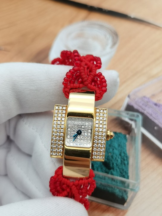 尚美巴黎18k黄金石英女表满天星钻石手表