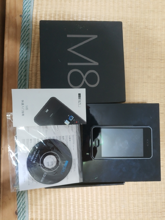 出售魅族M8,不是SE,看清楚,手机不能开...