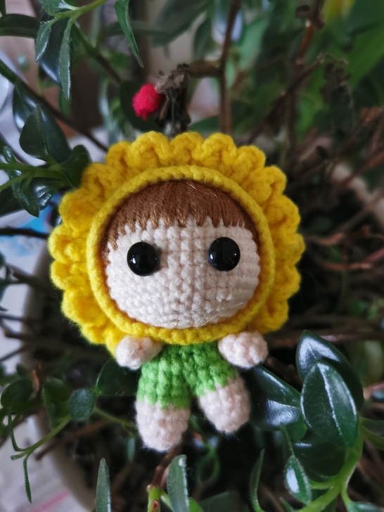太阳花变装娃娃编织玩偶挂件成品，没有现货 ...