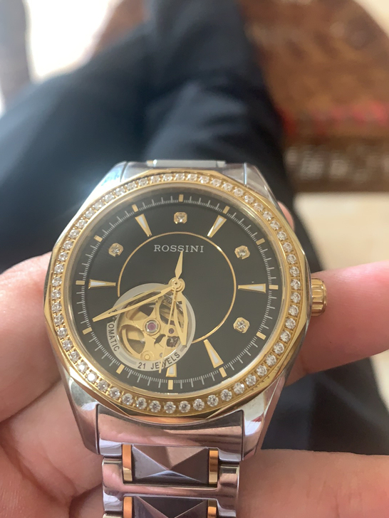 买的时候 专柜买的 搬家的时候 发票啥的...