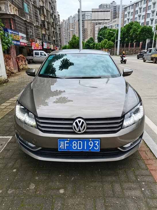 2015年大众帕萨特,1.8T御尊版,23...