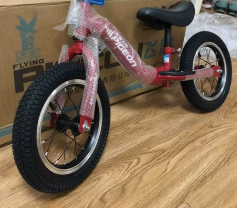 全新12寸飞鸽儿童弯梁平衡车(送护具大礼包...