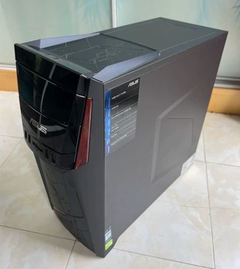 华硕（ASUS）G11飞行堡垒 台式游戏电...