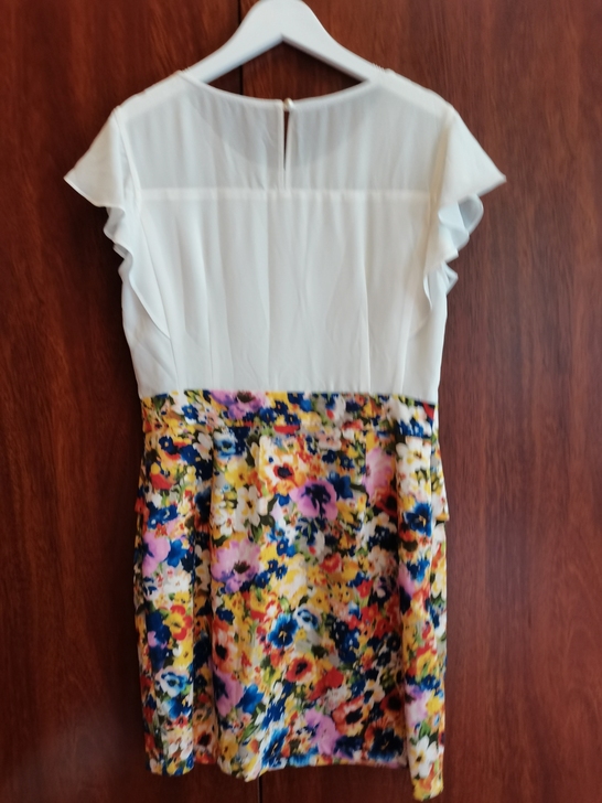 衣香丽影的印花连衣裙,几乎全新