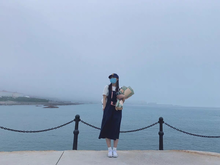 背带裙正反面都可穿