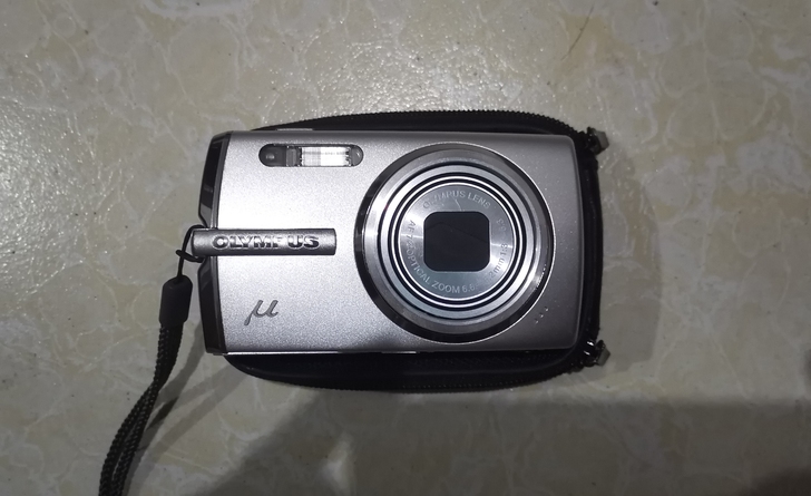 奥林巴斯U1010数码相机,个人定义9成新...