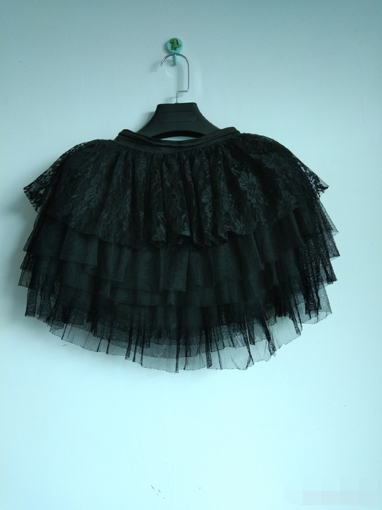 很漂亮的小纱裙,大概90多斤左右都可穿,适...