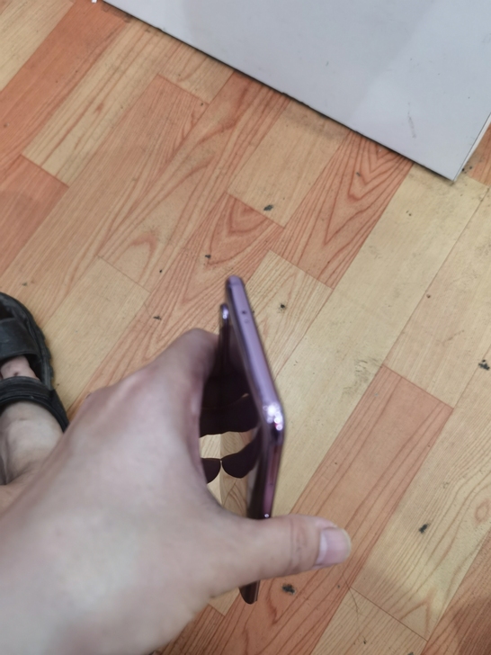 小米9,紫色靓机,换过盖板,其它全原,机器...