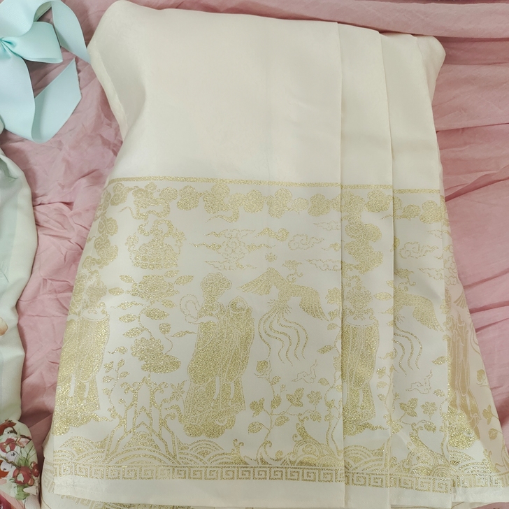 出一套汉服s码